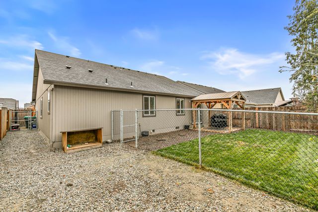 3647 Durst Street, Medford, OR 97504