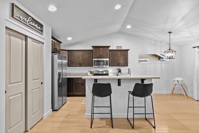 3647 Durst Street, Medford, OR 97504