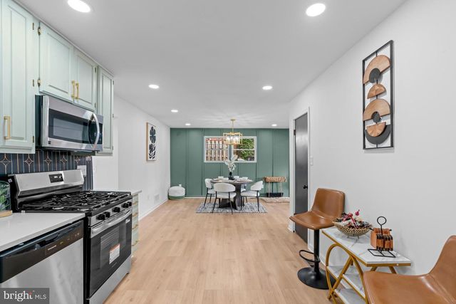 2402 FAIRLAWN ST, Temple Hills, MD 20748