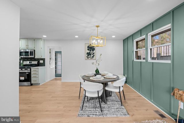 2402 FAIRLAWN ST, Temple Hills, MD 20748