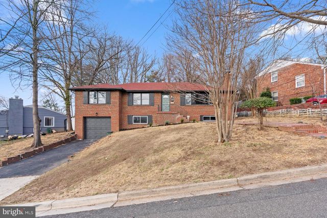 2402 FAIRLAWN ST, Temple Hills, MD 20748