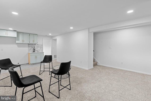 2402 FAIRLAWN ST, Temple Hills, MD 20748