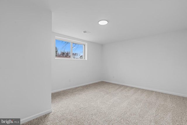 2402 FAIRLAWN ST, Temple Hills, MD 20748