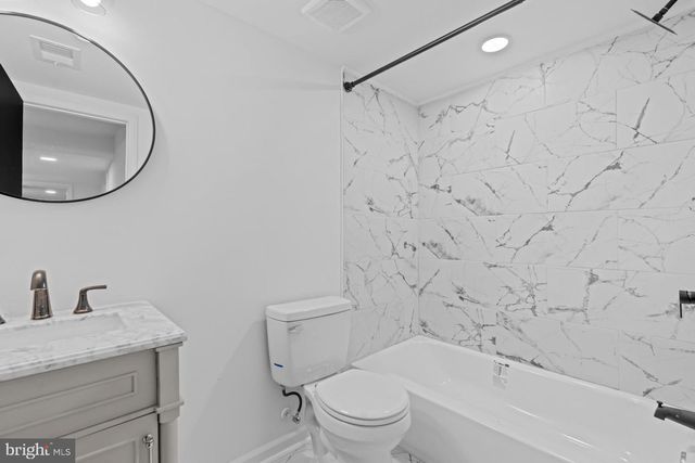 2402 FAIRLAWN ST, Temple Hills, MD 20748