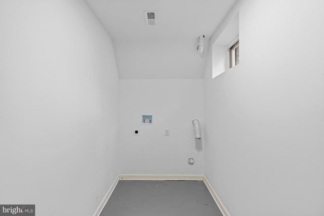 2402 FAIRLAWN ST, Temple Hills, MD 20748