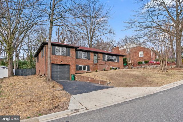 2402 FAIRLAWN ST, Temple Hills, MD 20748