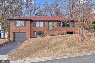 2402 FAIRLAWN ST, Temple Hills, MD 20748