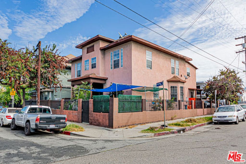 1956 Magnolia Avenue, Los Angeles, CA 90007