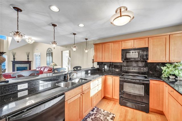 5239 Lake Road W 305, Ashtabula, OH 44004