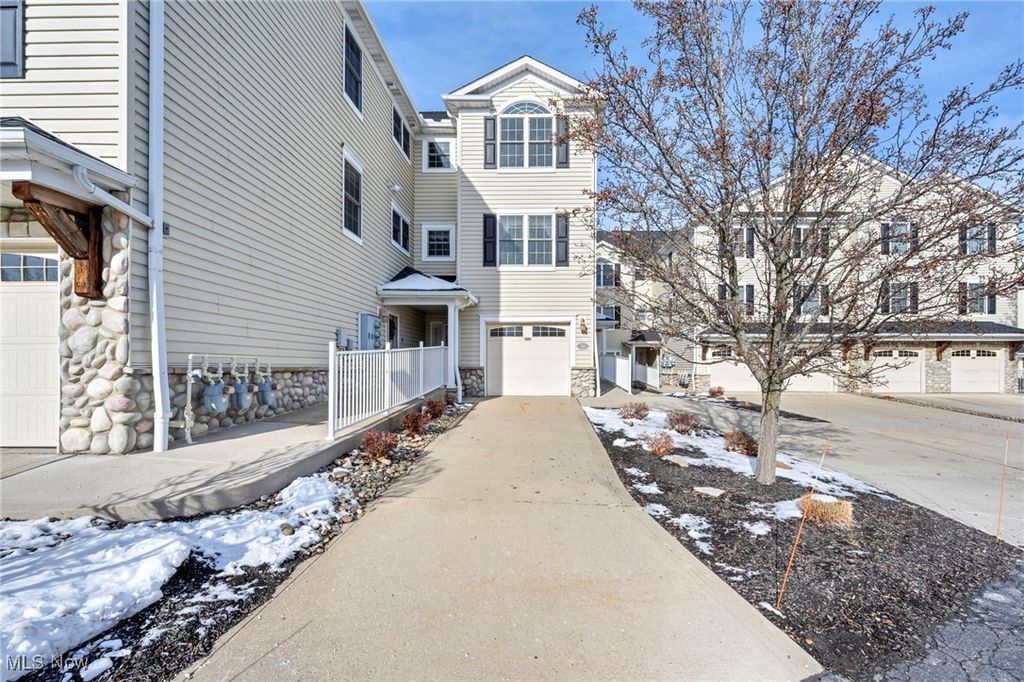 5239 Lake Road W 305, Ashtabula, OH 44004