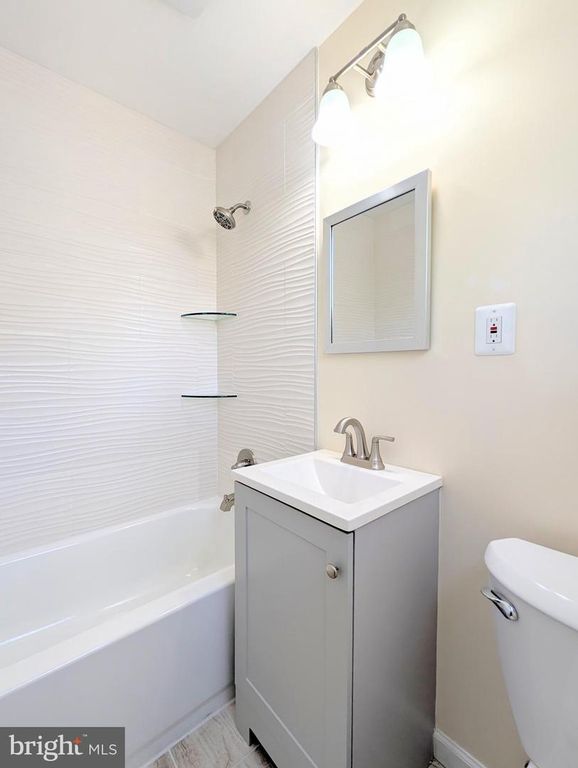 Image 11 of property listing at 10-W SOUTHWAY RD, Greenbelt, MD 20770