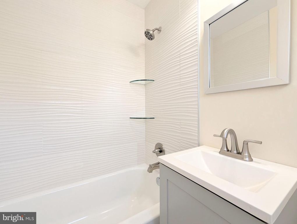 Image 12 of property listing at 10-W SOUTHWAY RD, Greenbelt, MD 20770