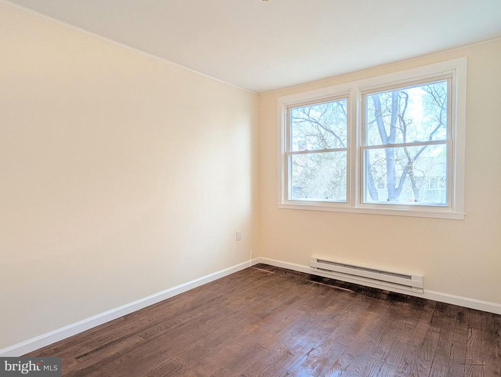 Image 13 of property listing at 10-W SOUTHWAY RD, Greenbelt, MD 20770