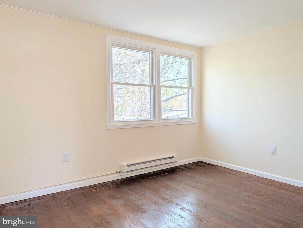 Image 15 of property listing at 10-W SOUTHWAY RD, Greenbelt, MD 20770