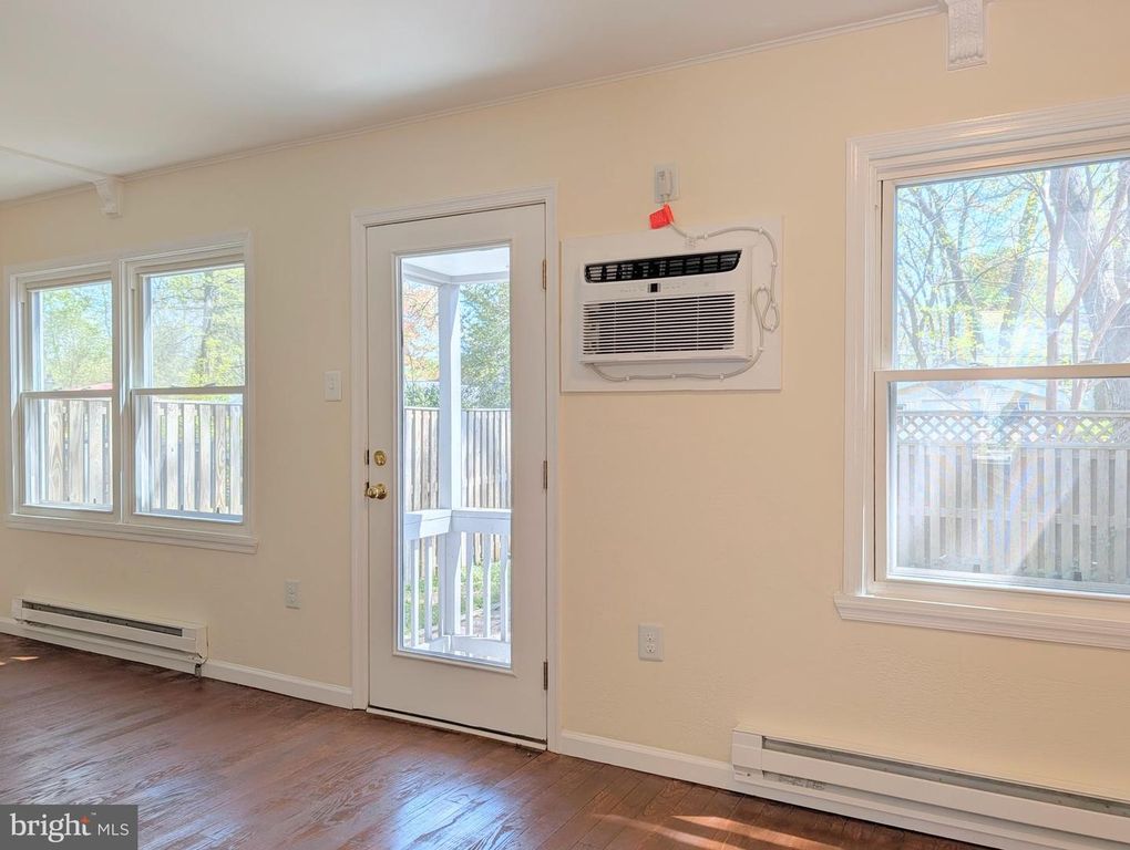 Image 8 of property listing at 10-W SOUTHWAY RD, Greenbelt, MD 20770