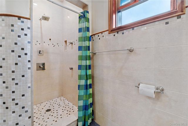 1011 Bay 24th Street, Far Rockaway, NY 11691