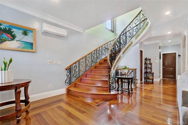 1011 Bay 24th Street, Far Rockaway, NY 11691