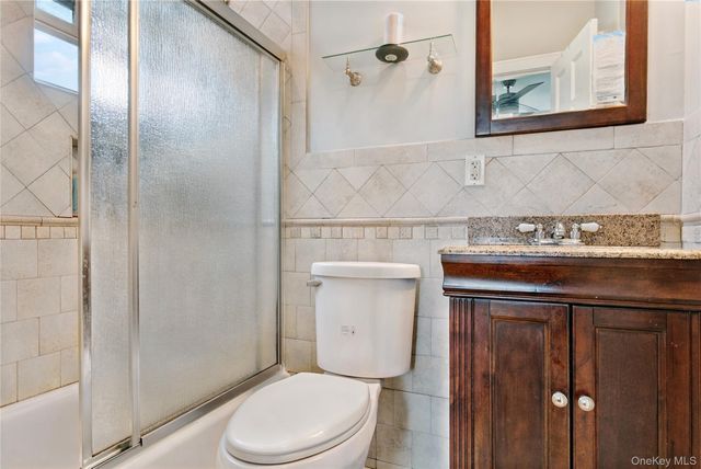 1011 Bay 24th Street, Far Rockaway, NY 11691