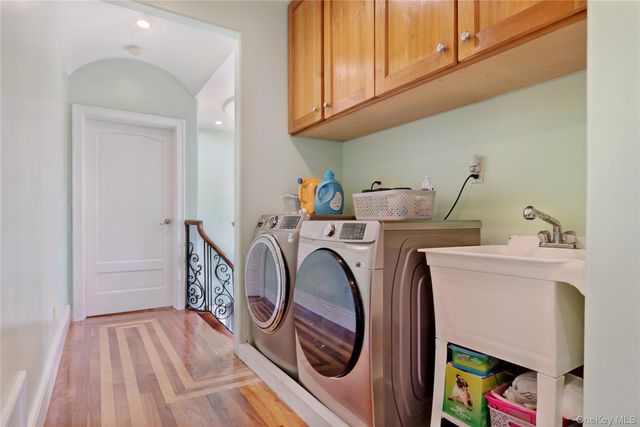 1011 Bay 24th Street, Far Rockaway, NY 11691