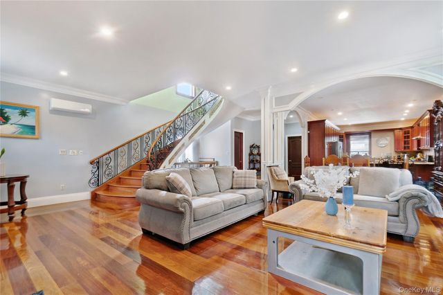 1011 Bay 24th Street, Far Rockaway, NY 11691