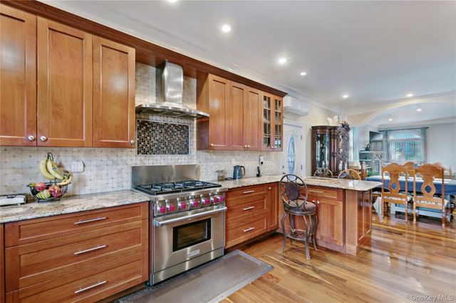1011 Bay 24th Street, Far Rockaway, NY 11691