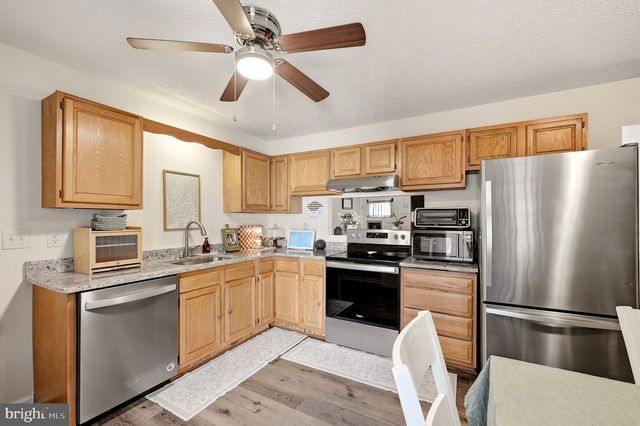 452 MORGAN ST, Inwood, WV 25428