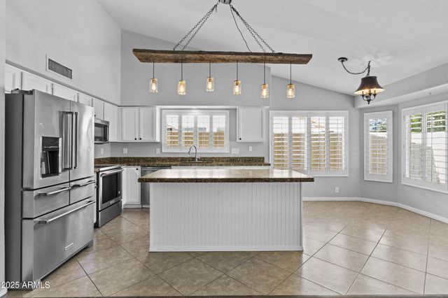 2382 W HEMLOCK Court, Chandler, AZ 85248