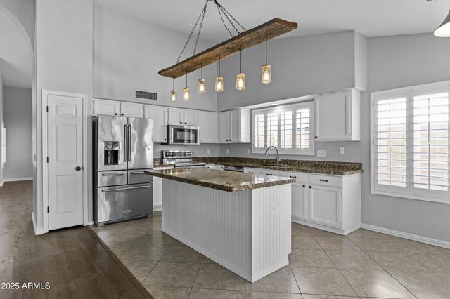 2382 W HEMLOCK Court, Chandler, AZ 85248