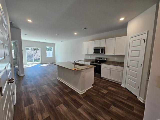 2033 Wild Indigo Circle NW, Calabash, NC 28467