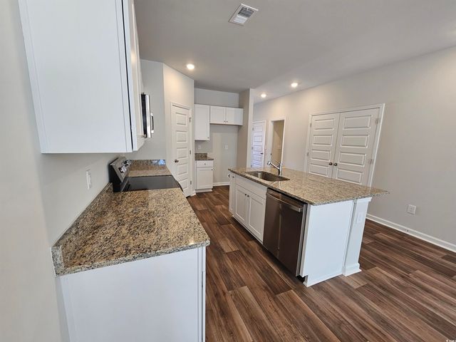 2033 Wild Indigo Circle NW, Calabash, NC 28467