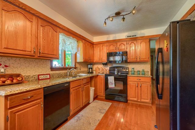 1744 Graham Road, Reynoldsburg, OH 43068