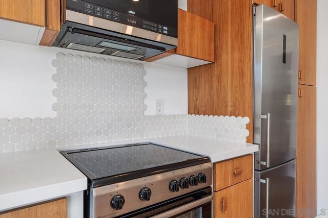 4627 Park Dr, Carlsbad, CA 92008