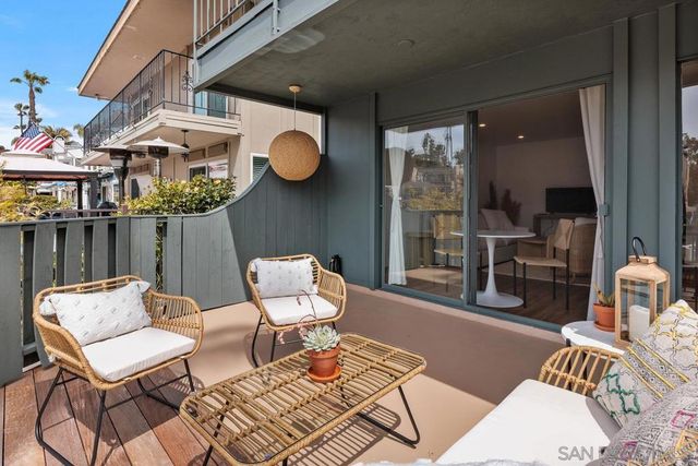 4627 Park Dr, Carlsbad, CA 92008