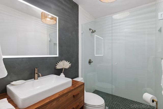 4627 Park Dr, Carlsbad, CA 92008