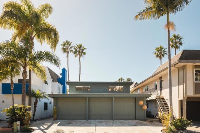 4627 Park Dr, Carlsbad, CA 92008