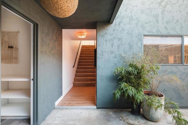 4627 Park Dr, Carlsbad, CA 92008