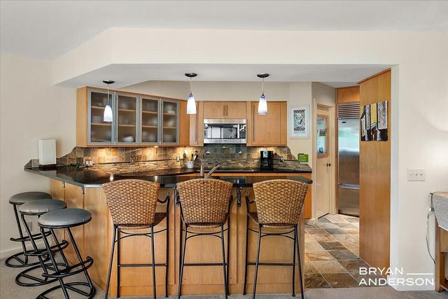 810 S Harbor Drive 22, Grand Haven, MI 49417