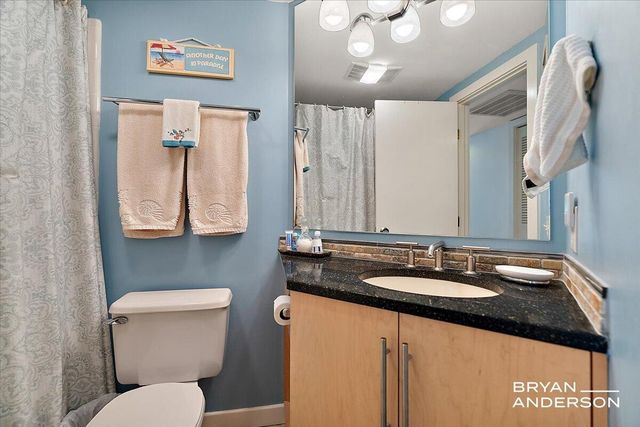 810 S Harbor Drive 22, Grand Haven, MI 49417
