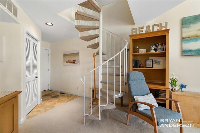 810 S Harbor Drive 22, Grand Haven, MI 49417