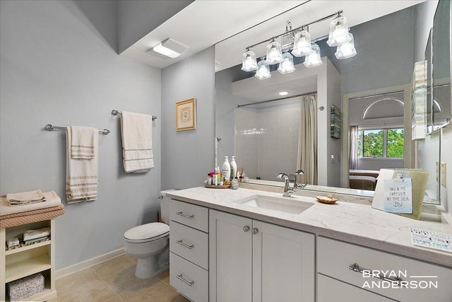 810 S Harbor Drive 22, Grand Haven, MI 49417