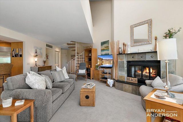 810 S Harbor Drive 22, Grand Haven, MI 49417