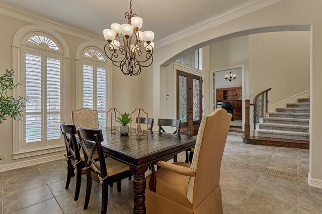 67 S Sage Sparrow Circle, Spring, TX 77389