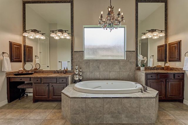 67 S Sage Sparrow Circle, Spring, TX 77389