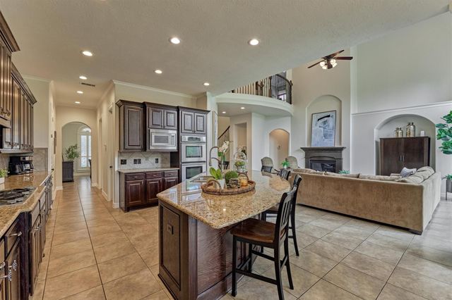 67 S Sage Sparrow Circle, Spring, TX 77389