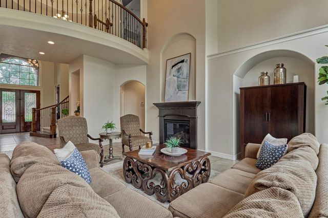 67 S Sage Sparrow Circle, Spring, TX 77389
