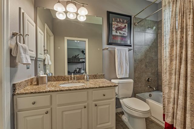 67 S Sage Sparrow Circle, Spring, TX 77389