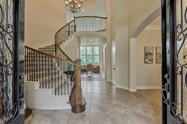 67 S Sage Sparrow Circle, Spring, TX 77389