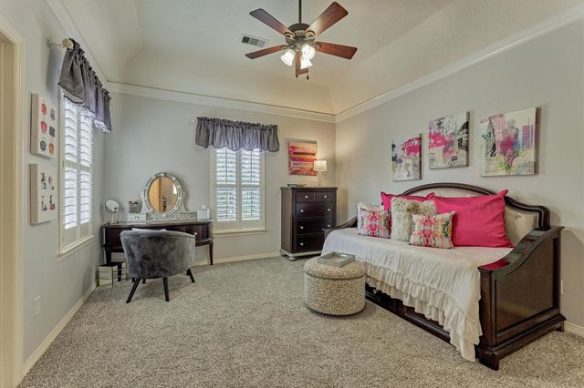 67 S Sage Sparrow Circle, Spring, TX 77389