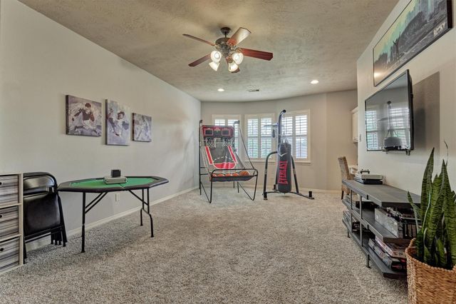 67 S Sage Sparrow Circle, Spring, TX 77389