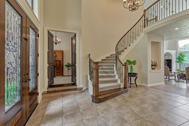 67 S Sage Sparrow Circle, Spring, TX 77389